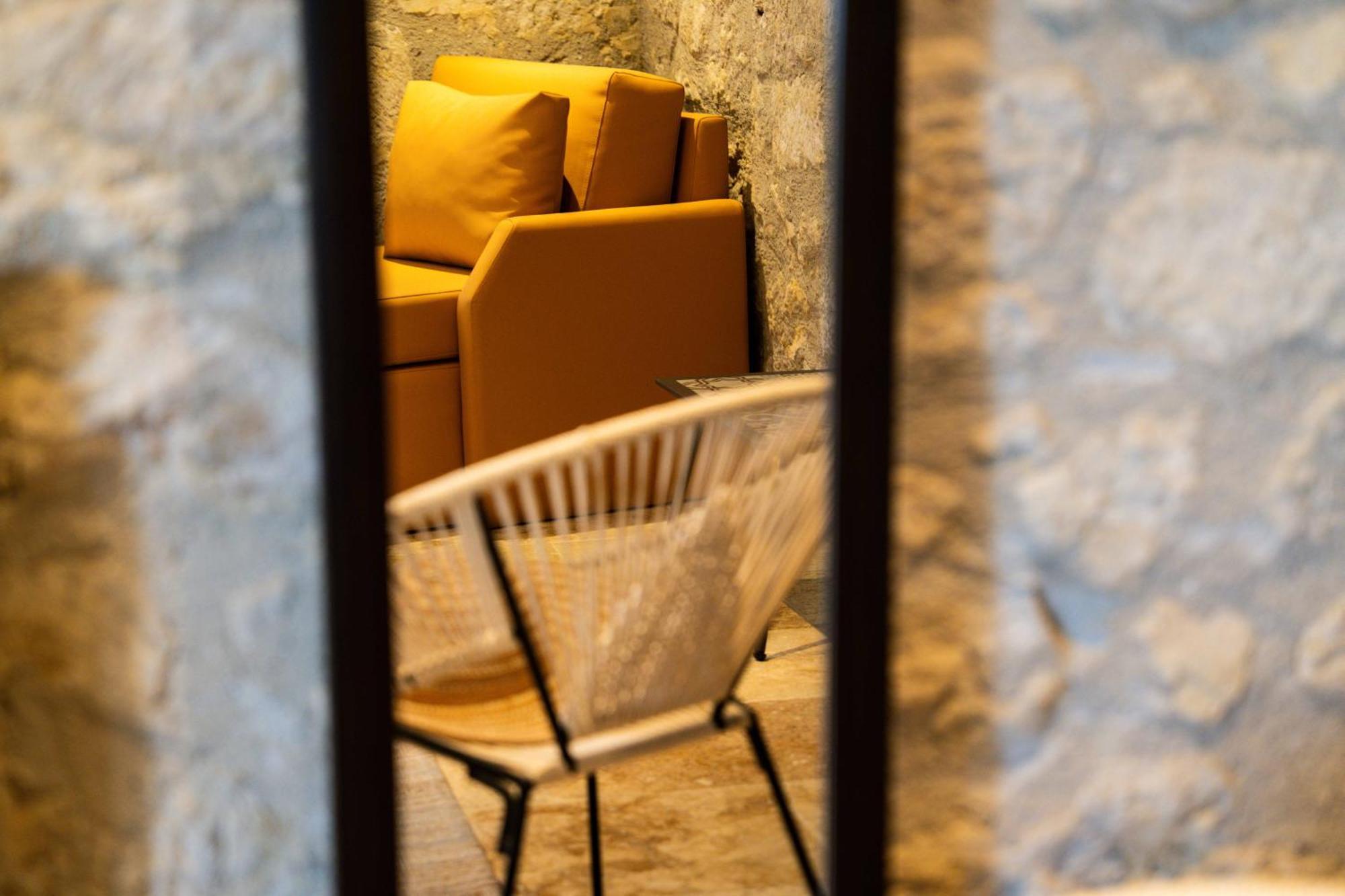 Logis L'Auberge De Larressingle ภายนอก รูปภาพ