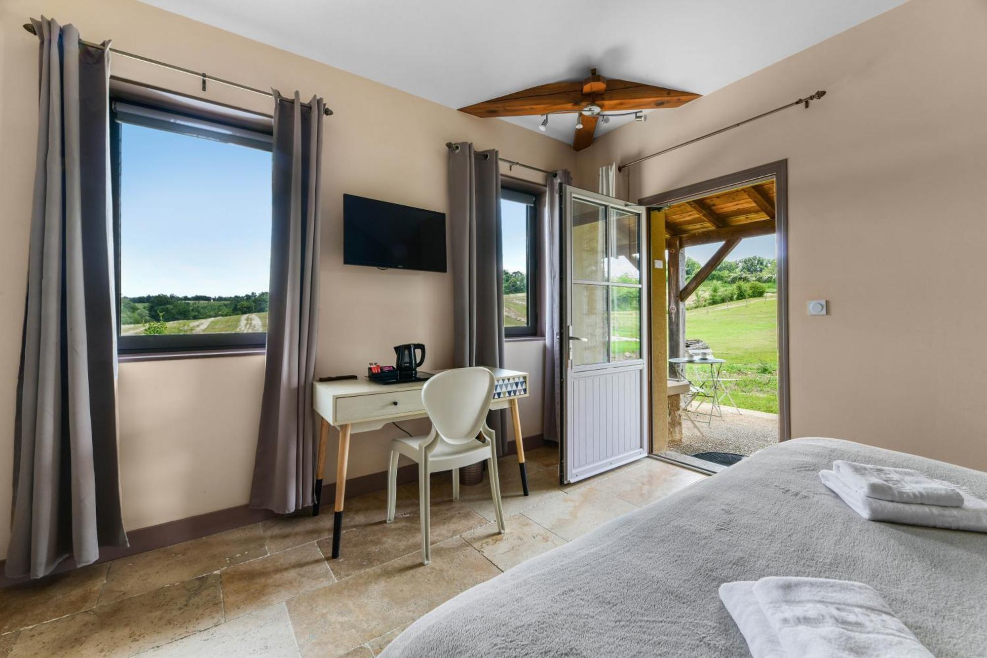 Logis L'Auberge De Larressingle ภายนอก รูปภาพ